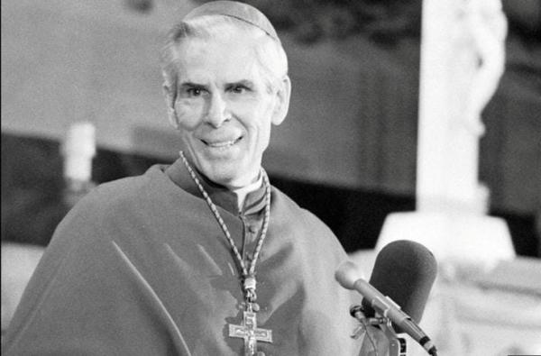 Sắp Phong Chân Phước Cho Đức Cha Fulton Sheen, Người Tiên Phong Trong Công Cuộc Loan Báo Tin Mừng Hiện Đại